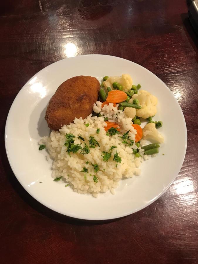 Hotel Akmene Naujoji Akmene エクステリア 写真